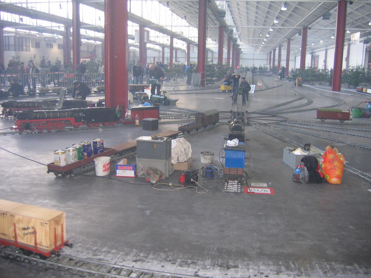 Une des halles pour les trains