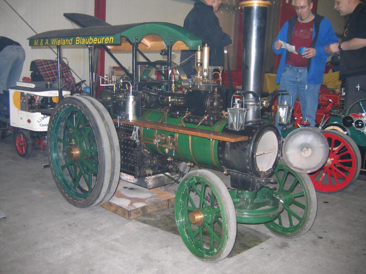 Tracteur à vapeur