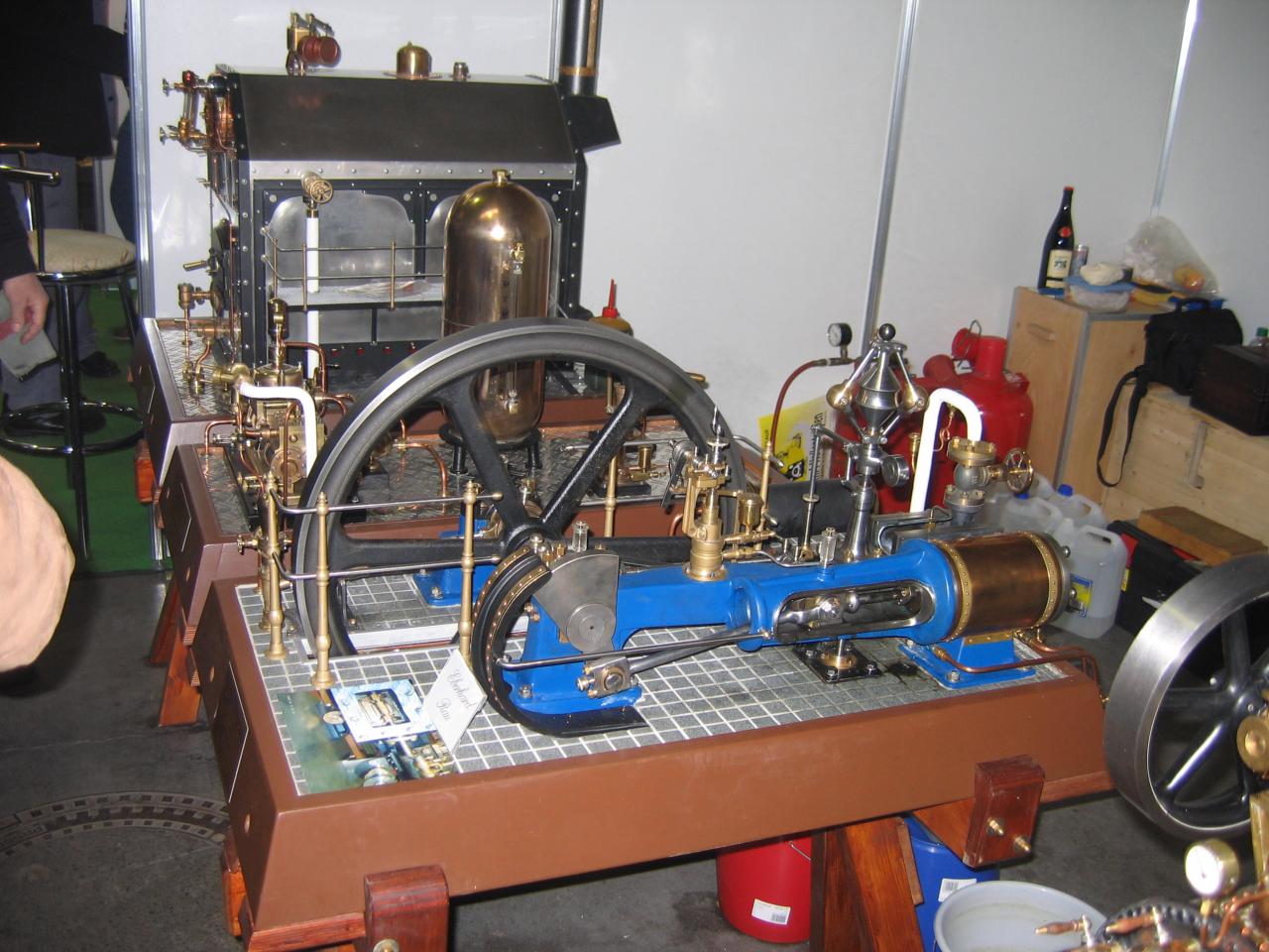 Machine à vapeur statique