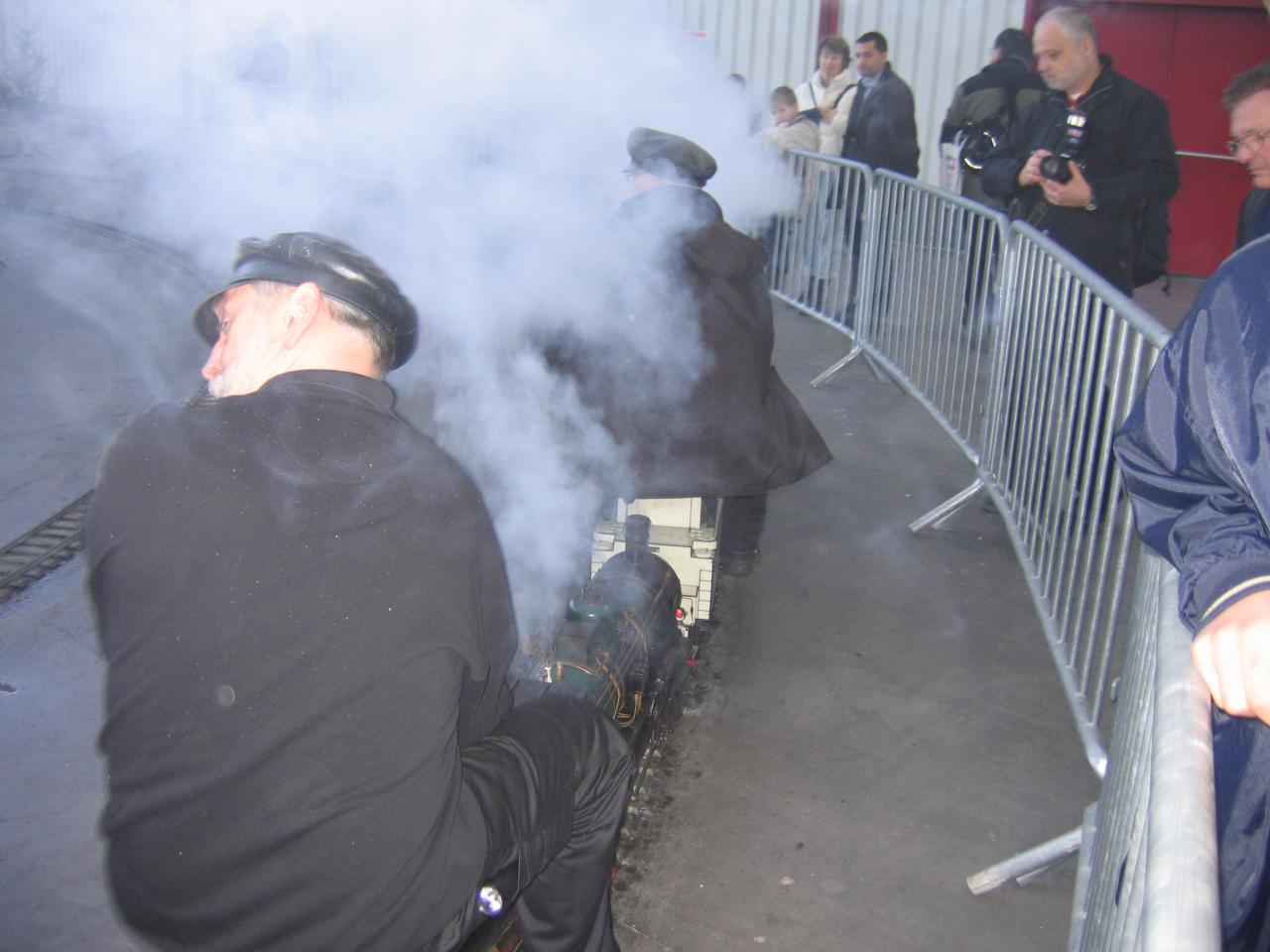 Fumée et vapeur se mélangent
