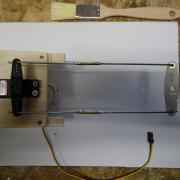 Les servos su la platine amovible